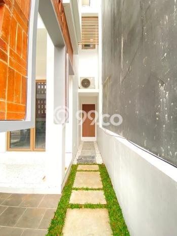 Hunian Elit LB 144m2 Siap Pakai Desain Elegan di Bintaro, Tangerang Selatan Hunian Elit LB 144m2 Siap Pakai Desain Elegan di Bintaro, Tangerang Selatan