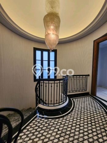 For Sale! Luxury House LT 1050m2 Desain Elegan di Pondok Indah For Sale! Luxury House LT 1050m2 Desain Elegan di Pondok Indah