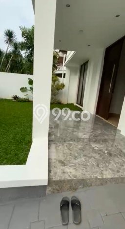 Ready to Use! Premium House LT 397m2 Desain Modern di Pondok Indah Ready to Use! Premium House LT 397m2 Desain Modern di Pondok Indah