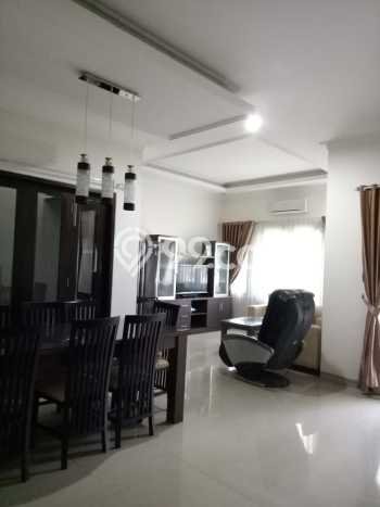 Rumah Mewah Siap Huni LT 306m2 di BSD, Tangerang Selatan Rumah Mewah Siap Huni LT 306m2 di BSD, Tangerang Selatan