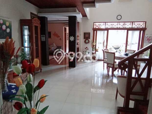 For Sale! Premium House LT 209m2 Desain Elegan di Rempoa For Sale! Premium House LT 209m2 Desain Elegan di Rempoa