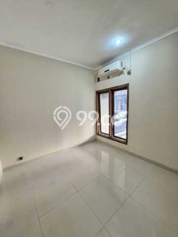 Dijual Rumah Eksklusif 2 KT di Bintaro, Tangerang Selatan Dijual Rumah Eksklusif 2 KT di Bintaro, Tangerang Selatan