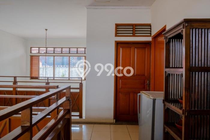 Rumah Elit Modern Tanpa Renovasi di Jati Padang Jakarta Selatan Rumah Elit Modern Tanpa Renovasi di Jati Padang Jakarta Selatan