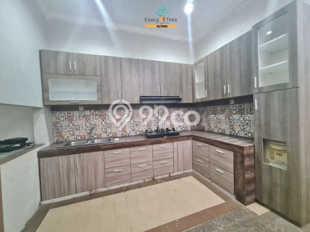 Rumah Elit Akses Strategis di Tangerang Selatan Unfurnished Rumah Elit Akses Strategis di Tangerang Selatan Unfurnished