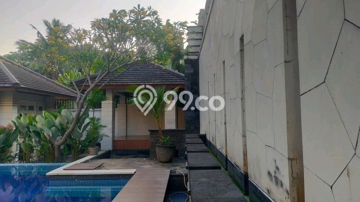 For Sale! Luxury House LT 3000m2 Desain Modern di Bintaro For Sale! Luxury House LT 3000m2 Desain Modern di Bintaro