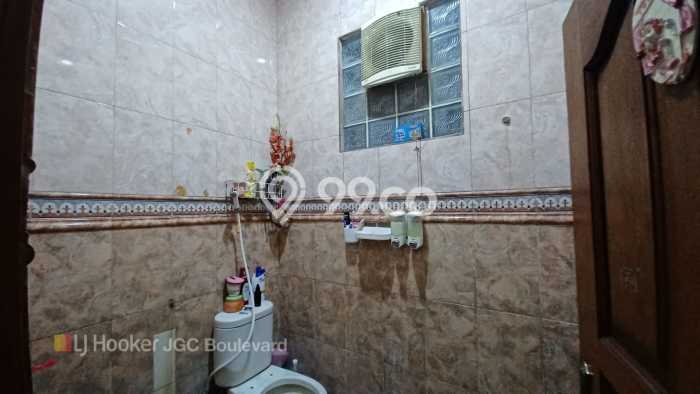 For Sale! Luxury House LT 225m2 Desain Modern di Petukangan For Sale! Luxury House LT 225m2 Desain Modern di Petukangan
