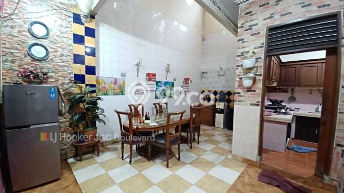 For Sale! Luxury House LT 225m2 Desain Modern di Petukangan For Sale! Luxury House LT 225m2 Desain Modern di Petukangan
