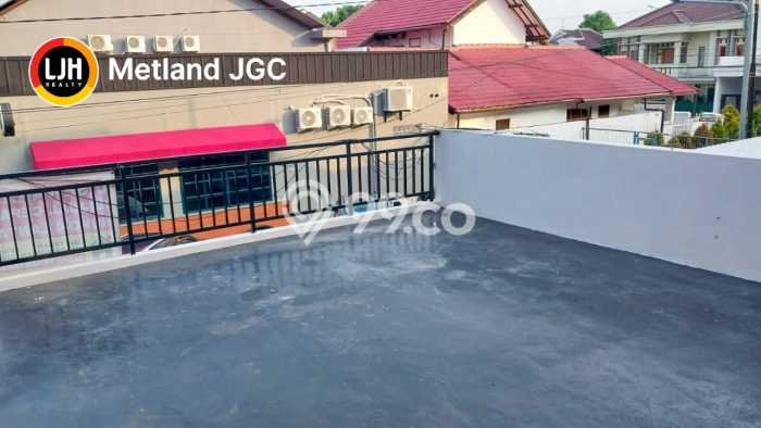 Unit Ruko Dijual di Duren Sawit Jakarta Timur Luas Tanah 90m2, Luas Bangunan 220m2 Unit Ruko Dijual di Duren Sawit Jakarta Timur Luas Tanah 90m2, Luas Bangunan 220m2