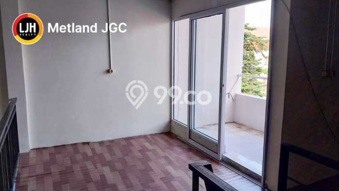 Unit Ruko Dijual di Duren Sawit Jakarta Timur Luas Tanah 90m2, Luas Bangunan 220m2 Unit Ruko Dijual di Duren Sawit Jakarta Timur Luas Tanah 90m2, Luas Bangunan 220m2