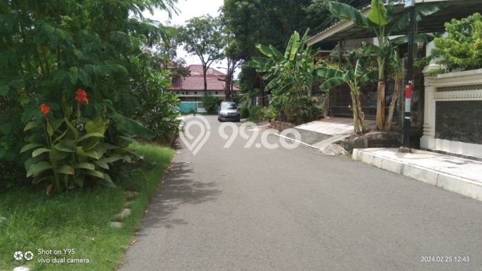 Dijual Rumah Mewah Elegan Dengan View Eksklusif di Pulomas, Jakarta Timur Dijual Rumah Mewah Elegan Dengan View Eksklusif di Pulomas, Jakarta Timur
