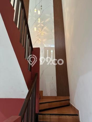 Rumah Strategis di Kelapa Gading, 3 KM, Area Tenang, LT 187m2m² Bangunan 300m2m² Rumah Strategis di Kelapa Gading, 3 KM, Area Tenang, LT 187m2m² Bangunan 300m2m²