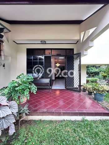 Rumah Elit Modern Siap Huni di Pondok Indah Jakarta Selatan Rumah Elit Modern Siap Huni di Pondok Indah Jakarta Selatan