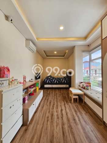 Hunian Mewah LB 195m2 Siap Huni Desain Elegan di Gading Serpong, Tangerang Hunian Mewah LB 195m2 Siap Huni Desain Elegan di Gading Serpong, Tangerang