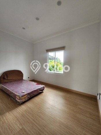 Disewakan! Rumah 4 Kamar Tidur &
3 Kamar Mandi di Gading Serpong, Tangerang Disewakan! Rumah 4 Kamar Tidur &
3 Kamar Mandi di Gading Serpong, Tangerang