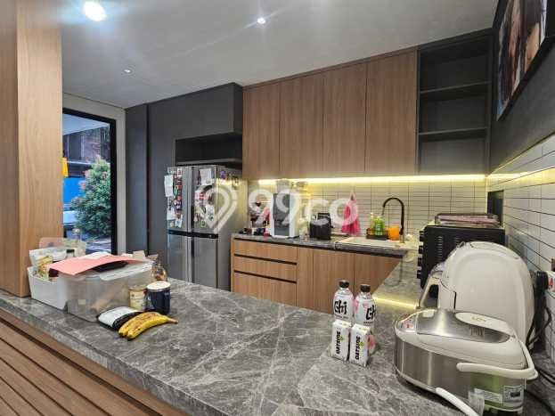 Rumah Elit LB 350m2 Siap Pakai Desain Elegan di Alam Sutera, Tangerang Rumah Elit LB 350m2 Siap Pakai Desain Elegan di Alam Sutera, Tangerang