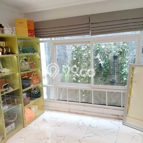 Rumah Elit Modern Tanpa Renovasi di Gading Serpong Tangerang Rumah Elit Modern Tanpa Renovasi di Gading Serpong Tangerang