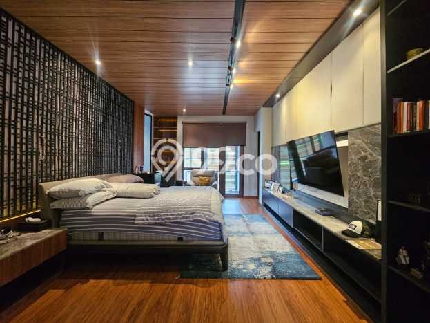 Rumah Mewah LB 300m2 Siap Huni Desain Elegan di Alam Sutera, Tangerang Rumah Mewah LB 300m2 Siap Huni Desain Elegan di Alam Sutera, Tangerang