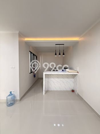 Rumah Luxury Modern Siap Huni di Sektor 7A/B-Gading Serpong Tangerang Rumah Luxury Modern Siap Huni di Sektor 7A/B-Gading Serpong Tangerang