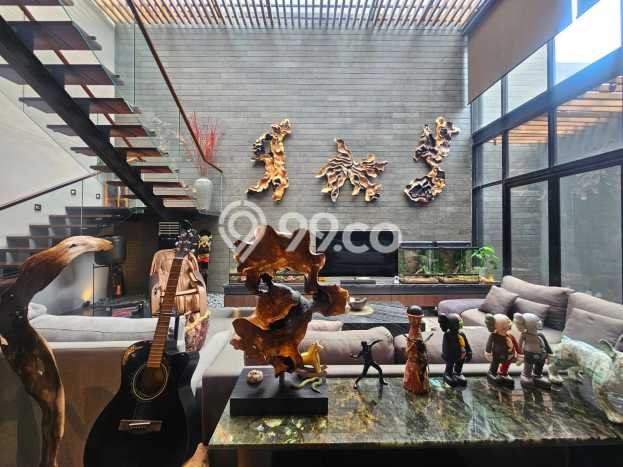 Rumah Mewah LB 300m2 Siap Huni Desain Elegan di Alam Sutera, Tangerang Rumah Mewah LB 300m2 Siap Huni Desain Elegan di Alam Sutera, Tangerang