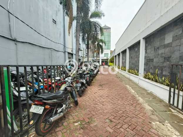 Ruko Bagus Dijual LB 311m2 Lokasi Strategis Jakarta Selatan Area Cocok untuk Berbisnis Ruko Bagus Dijual LB 311m2 Lokasi Strategis Jakarta Selatan Area Cocok untuk Berbisnis