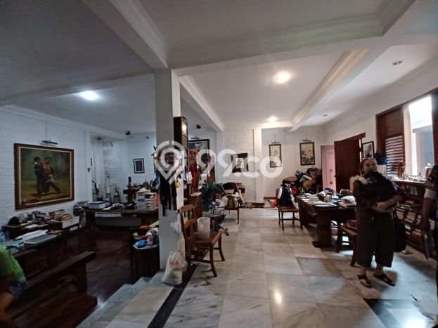 Rumah LT 1029m² / LB 1440m² Fasilitas Jogging Track di Jagakarsa, Jakarta Selatan Rumah LT 1029m² / LB 1440m² Fasilitas Jogging Track di Jagakarsa, Jakarta Selatan