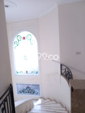 Rumah Elit Modern Siap Huni di Intercon Jakarta Barat Rumah Elit Modern Siap Huni di Intercon Jakarta Barat