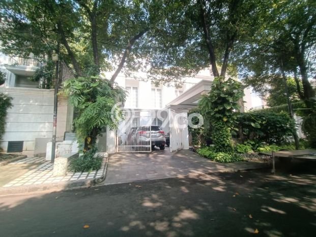 DIJUAL CEPAT! Rumah Nyaman area Kebayoran Baru, Jakarta Selatan, LT 687m² Bangunan 1050m² Bisa Nego! DIJUAL CEPAT! Rumah Nyaman area Kebayoran Baru, Jakarta Selatan, LT 687m² Bangunan 1050m² Bisa Nego!