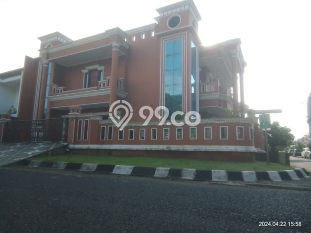 Jual Rumah Mewah Elegan Dengan View Eksklusif di Modernland, Tangerang Jual Rumah Mewah Elegan Dengan View Eksklusif di Modernland, Tangerang