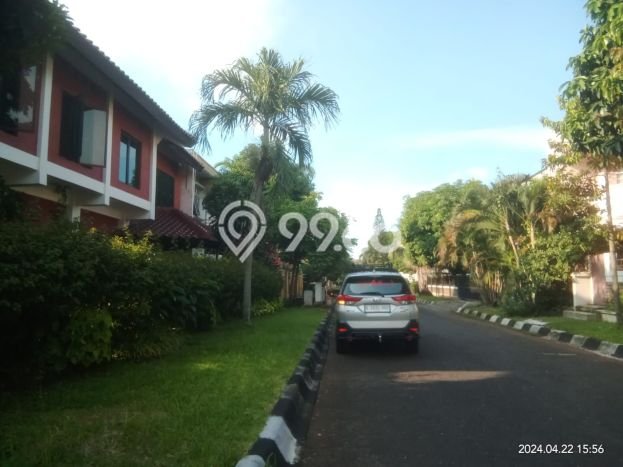 Jual Rumah Mewah Elegan Dengan View Eksklusif di Modernland, Tangerang Jual Rumah Mewah Elegan Dengan View Eksklusif di Modernland, Tangerang