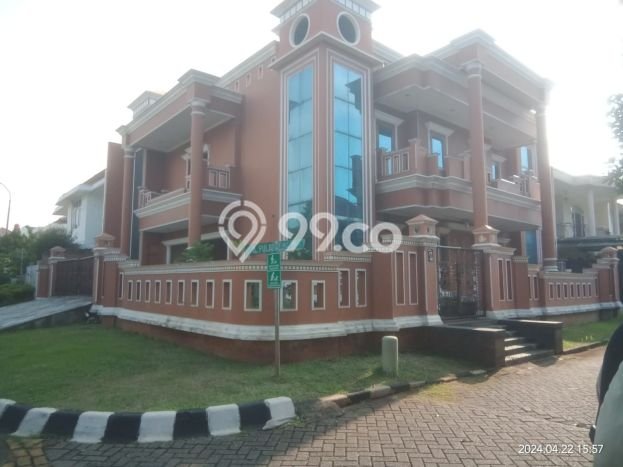 Jual Rumah Mewah Elegan Dengan View Eksklusif di Modernland, Tangerang Jual Rumah Mewah Elegan Dengan View Eksklusif di Modernland, Tangerang