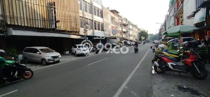 Ruko Dijual di Jakarta Pusat LT 100m2 & LB 90m2 Lokasi Terbaik! Ruko Dijual di Jakarta Pusat LT 100m2 & LB 90m2 Lokasi Terbaik!