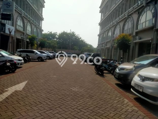 INVESTASI POTENSIAL! Ruko di Cengkareng, Luas 220m², Potensi Keramaian Tinggi INVESTASI POTENSIAL! Ruko di Cengkareng, Luas 220m², Potensi Keramaian Tinggi