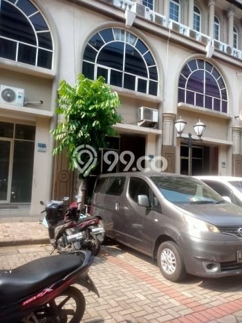 INVESTASI POTENSIAL! Ruko di Cengkareng, Luas 220m², Potensi Keramaian Tinggi INVESTASI POTENSIAL! Ruko di Cengkareng, Luas 220m², Potensi Keramaian Tinggi