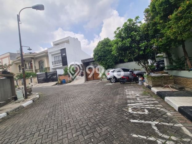 Ready to Use! Luxury House LT 435m2 Desain Elegan di Kedoya Ready to Use! Luxury House LT 435m2 Desain Elegan di Kedoya