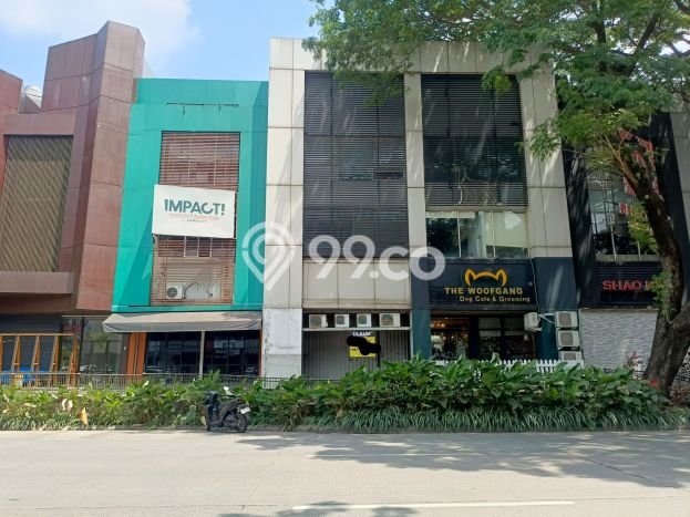 Area Ramai! Ruko Dijual di Serpong Utara untuk Bisnis Luas Bangunan 340m2 Area Ramai! Ruko Dijual di Serpong Utara untuk Bisnis Luas Bangunan 340m2