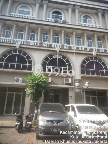 INVESTASI POTENSIAL! Ruko di Cengkareng, Luas 220m², Potensi Keramaian Tinggi INVESTASI POTENSIAL! Ruko di Cengkareng, Luas 220m², Potensi Keramaian Tinggi