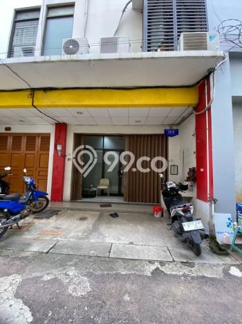 Ruko Bagus Dijual LB 120m2 Lokasi Strategis Jakarta Barat Area Cocok untuk Bisnis Ruko Bagus Dijual LB 120m2 Lokasi Strategis Jakarta Barat Area Cocok untuk Bisnis