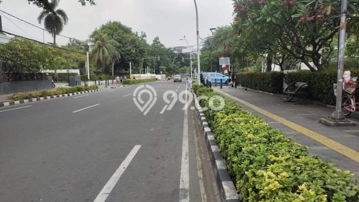 Lokasi Strategis! Dijual Kantor Bisnis di Menteng, Jakarta Pusat Kondisi Bagus Lokasi Strategis! Dijual Kantor Bisnis di Menteng, Jakarta Pusat Kondisi Bagus