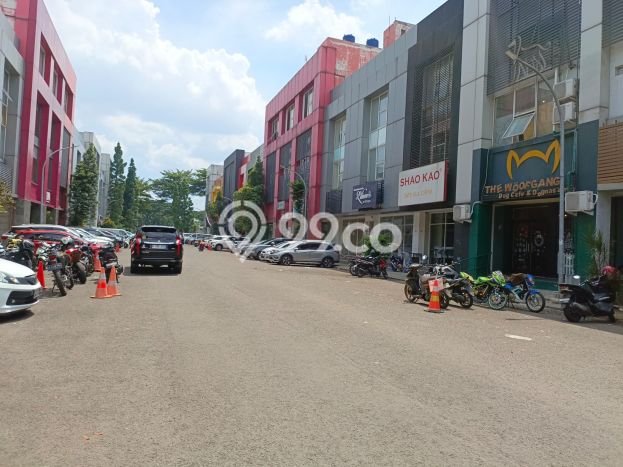 Area Ramai! Ruko Dijual di Serpong Utara untuk Bisnis Luas Bangunan 340m2 Area Ramai! Ruko Dijual di Serpong Utara untuk Bisnis Luas Bangunan 340m2