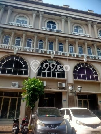 INVESTASI POTENSIAL! Ruko di Cengkareng, Luas 220m², Potensi Keramaian Tinggi INVESTASI POTENSIAL! Ruko di Cengkareng, Luas 220m², Potensi Keramaian Tinggi