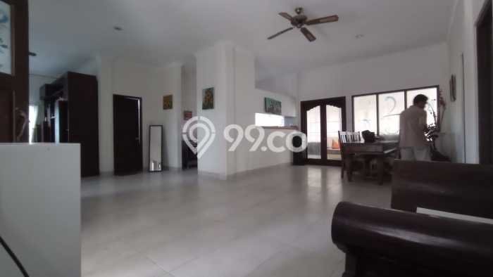Hunian Elit LB 400m2 Siap Pakai Desain Elegan di Jimbaran, Badung Hunian Elit LB 400m2 Siap Pakai Desain Elegan di Jimbaran, Badung