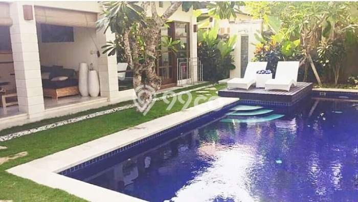 Rumah Terawat area Petitenget, Badung, Luas Tanah 730m², Luas Bangunan 500m² Rumah Terawat area Petitenget, Badung, Luas Tanah 730m², Luas Bangunan 500m²