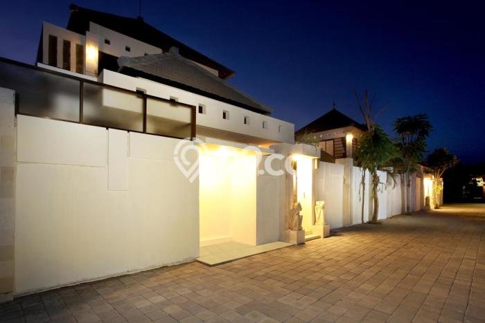 Rumah Terawat area Petitenget, Badung, Luas Tanah 730m², Luas Bangunan 500m² Rumah Terawat area Petitenget, Badung, Luas Tanah 730m², Luas Bangunan 500m²