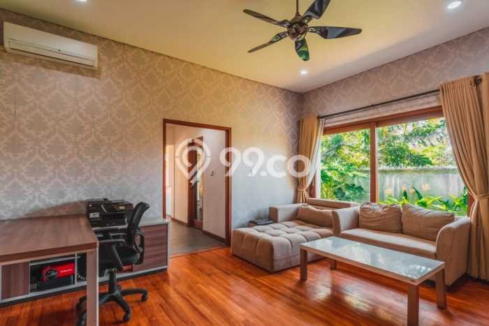 Ready to Use! Luxury House LT 1240m2 Desain Modern di Puri Gading Ready to Use! Luxury House LT 1240m2 Desain Modern di Puri Gading