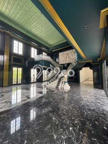 Rumah Eksklusif Dijual LT 1280m2 di Kebayoran Lama, Jakarta Selatan Rumah Eksklusif Dijual LT 1280m2 di Kebayoran Lama, Jakarta Selatan