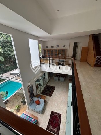 Rumah Elit Modern Tanpa Renovasi di Senopati Jakarta Selatan Rumah Elit Modern Tanpa Renovasi di Senopati Jakarta Selatan