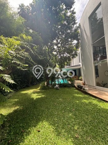 Rumah Elit Modern Tanpa Renovasi di Senopati Jakarta Selatan Rumah Elit Modern Tanpa Renovasi di Senopati Jakarta Selatan