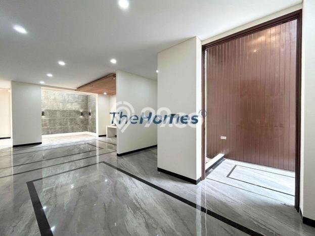Rumah Luxury di Jakarta Selatan Strategis Kondisi Baik Rumah Luxury di Jakarta Selatan Strategis Kondisi Baik