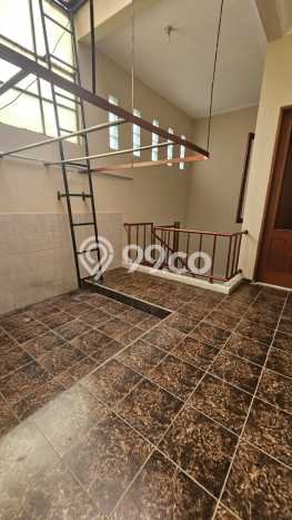 Rumah Luxury Modern Tanpa Renovasi di Bintaro Tangerang Selatan Rumah Luxury Modern Tanpa Renovasi di Bintaro Tangerang Selatan