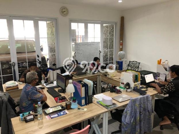 Hunian Elit LB 300m2 Siap Pakai Desain Elegan di Bintaro, Tangerang Selatan Hunian Elit LB 300m2 Siap Pakai Desain Elegan di Bintaro, Tangerang Selatan